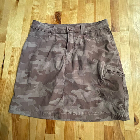 Eddie‎ Bauer Skort Camp Lightweight Outdoors Pockets Tennis Lightweight Sz 2 EUC - Picture 1 of 11